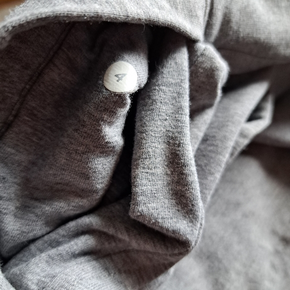 Lululemon Belle wrap size 4 - Picture 6 of 6